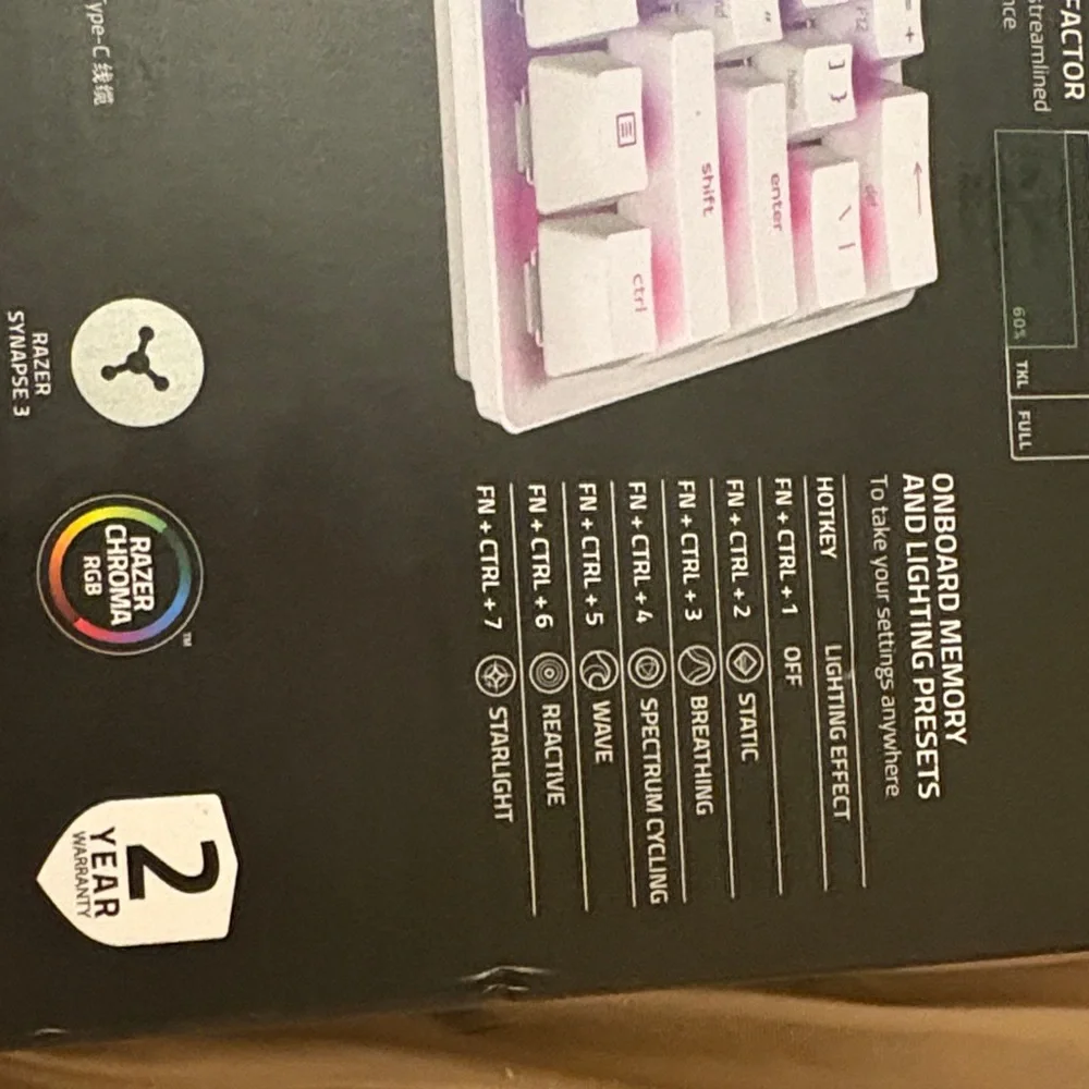Razer Huntsman Mini Mercury with Rainbow Keysboarf